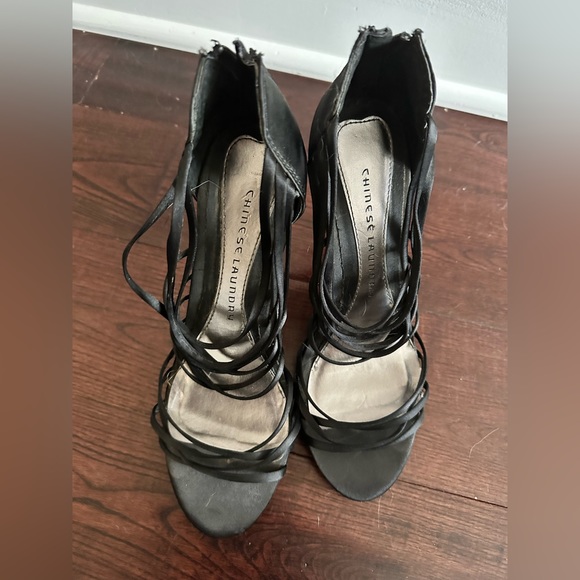 Chinese Laundry Strappy Black Heel - Picture 6 of 8